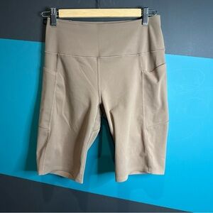 Uniqlo Brown Bike Shorts with Streamlined Design and Stretchy Fabric